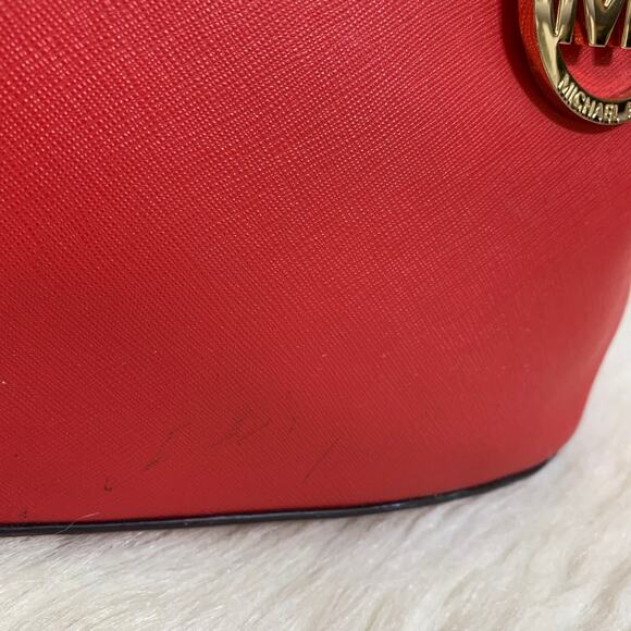 MICHAEL KORS Red Saffiano Leather Medium Size JET SET Tote - Picture 3 of 15